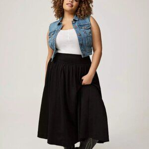 Torrid Wide Waistband Cotton Skirt Black Flowy Knee Length Casual Comfort Size 2